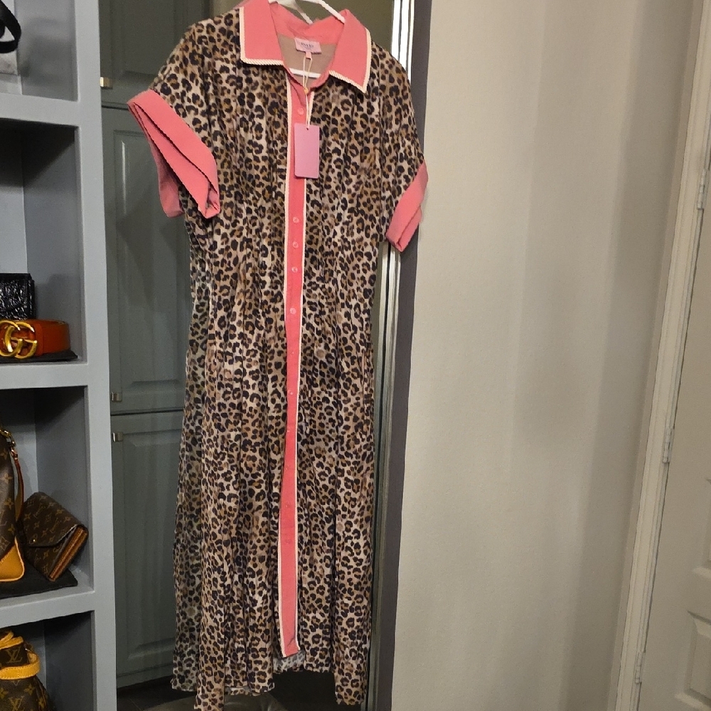 Entro Leopard Print Maxi Dress with Pink Accents - Picture 4 of 9